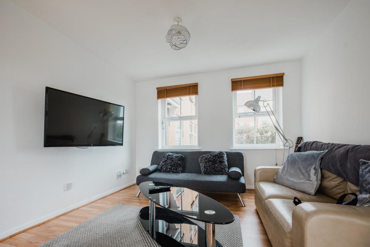 Ferienwohnung Hullidays Victora Dock- Refurbished 2024 Kingston upon Hull Exterior foto