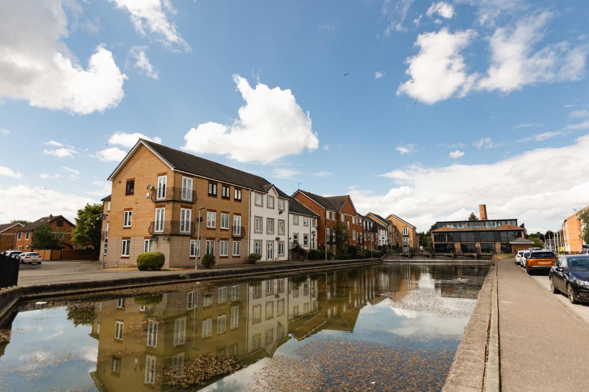 Ferienwohnung Hullidays Victora Dock- Refurbished 2024 Kingston upon Hull Exterior foto
